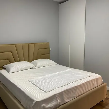 Holiday Apartments * Durrës