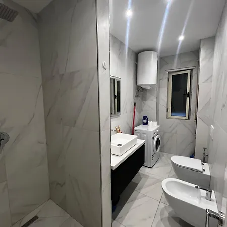 Holiday Apartments *